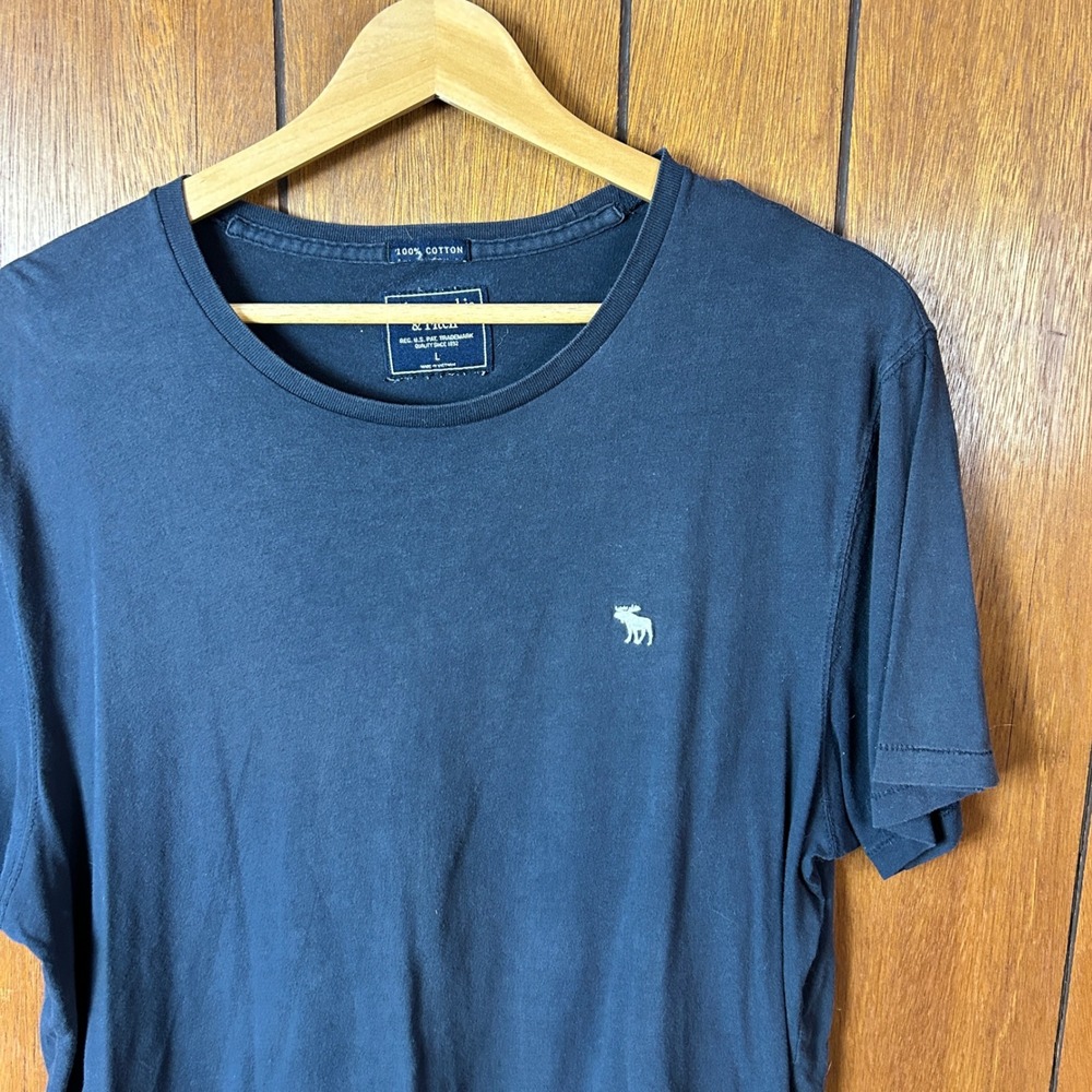 Vintage y2k Abercrombie Fitch Mens Navy Blue Crew Neck Short Sleeve T Shirt